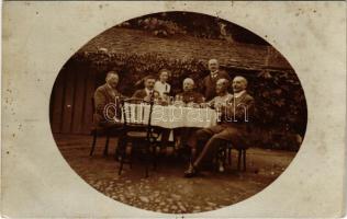 Italozó társaságkatonákkal, tisztekkel, kitüntetésekkel / men drinking, soldiers, officers with medals, photo (fl)