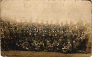 Osztrák-magyar rádiós katonák csoportja / WWI Austro-Hungarian K.u.K. military, group of soldiers with radio equipment. photo (EB)