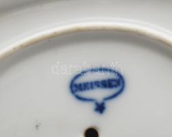 Meissen hagymamintás szószkínáló. Jelzett, repedéssel, h: 26,5 cm