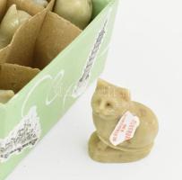 12 db kínai jáde macska figura, eredeti dobozában, egyenként 4 cm