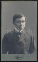 cca 1898 Fiatalember portréja, Sternád Albert lippai (Erdély) fotográfus vizitkártya fotója, ritka, ...