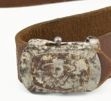 Cserkész öv, Robert Baden-Powellt (1857-1941), a nemzetközi cserkészszövetség vezetőjét ábrázoló övc...