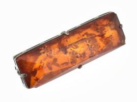 Ezüst(Ag) borostyános bross, jelzett, h: 3,5 cm, bruttó: 4,4 g