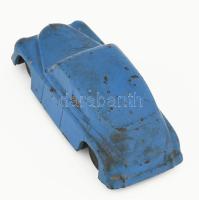 cca 1950 Lendkerekes bakelit karosszériájú Pobeda játékautó, BHG Hungary gyártmány, kopással, működi...