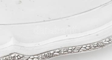 Ezüst (Ag) ovális kínálótálca, jelzett, pereménél végigfutó gyümölcsmintával, 46,5x34 cm, nettó: 820...