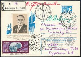 Vlagyimir Kovaljonok (1942- ), Viktor Szavinih (1940- ) szovjet űrhajósok aláírásai emlékborítékon / Signatures of Vladimir Kovalyonok (1942- ), Viktor Savinykh (1940- ) Soviet astronauts on envelope