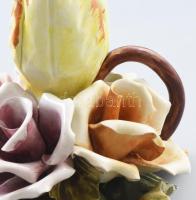 Bassano porcelán virágcsokor asztaldísz. Jelzett, kis kopásokkal, m: 14 cm