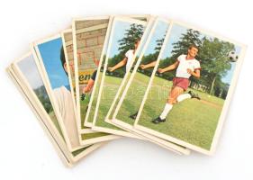 1965 21 db Bundesliga labdarúgó kártyák sok duplummal, összesen 6 féle / Budesliga football cards