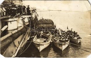 1916 Osztrák-Magyar Haditengerészet pre-dreadnought csatahajó matrózai a mentőcsónakokban / K.u.K. Kriegsmarine / Austro-Hungarian Navy ironclad warship's mariners in lifeboats. photo (EM)