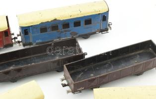 1954-1959 Állami Pénzverő lemezvasút tétel. 1 darab mozdony, 7 darab vasúti kocsi, sok vasúti sínnel...