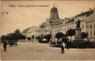 1920 Wels, Kaiser Josef-Platz mit Denkmal, Hotel Greif / square, monument, hotel and café (EK)