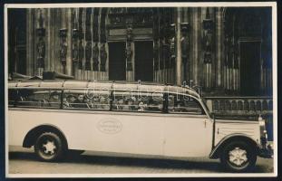 1939.IV.4. Köln, Dahmens Autorundfahrt városnéző autóbusz a dóm előtt, fotólap, jó állapotban, 14x9 cm / 1939 Cologne (Köln), sightseeing bus in front of the cathedral, photo postcard