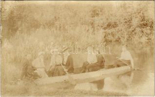 1916 Beregszász, Beregovo, Berehove; csónakázük a folyóban / boat in the river. photo