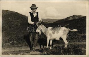 Erdély, Transylvania (?); kecske pásztor / goat herder, folklore. photo