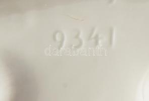 Táncoló gyermekpár. Sorszámozott, kézzel festett, hibátlan, m: 12 cm