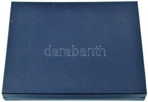 Érmetartó kazetta kivehető tálca nélkül, összesen 12db, 50x50mm-es férőhellyel. Használt, jó állapot...