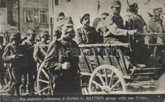 Trento arrival of the convcited Cesare Battisti