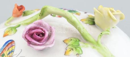 Herendi Viktória mintás szív alakú bonbonier, futórózsa fogóval, jelzett, hibátlal, 13x12x11,5 cm