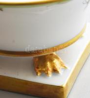 Herendi Viktória mintás fűszerkínáló. Körmös lábakon, jelzett, hibátlan, d: 7,5 cm, m: 4,5 cm