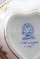 Herendi Viktória mintás szív alakú ékszeres doboz, sárga rózsa fogóval. Jelzett, minimális kopással,...