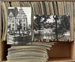 NÉMETORSZÁG - 10 teli cipős doboznyi (Kb. 9000 db) MODERN képeslap gyűjtemény betűnként és városonké...