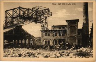 Pola, Pula; Auf der Oliven-Insel / Ponte e Scolio Olivi / Olíva-sziget a hadihajógyárral / K.u.K. Kriegsmarine Werft / Austro-Hungarian Navy shipyard. Phot. A. Beer. F. W. Schrinner