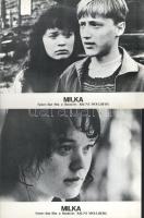 cca 1989 előtti ,,Milka" című finn film jelenetei és szereplői, 2 db produkciós filmfotó (vitrinfotó, lobbyfotó) nyomdatechnikával sokszorosítva kartonpapírra, egyoldalas nyomással, a használatból eredő (esetleges) kisebb hibákkal, 18x24 cm