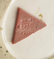 Royal Dux Bohemia jugendstil váza pár, vadászó és halászó nimfa alakokkal. Irizáló alapon többszínű ...