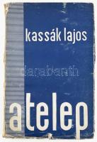 Kassák Lajos: A telep. Új Magyar Regény. Bp.,(1933),Pantheon. Első kiadás, 248 p. Kiadói papírkötés, szakadt, kopott borítóval.