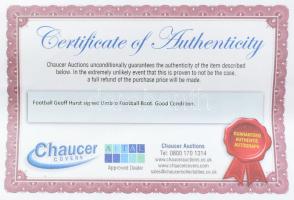 Geoff Hurst (1941- ) angol labdarúgó, az 1966-os világbajnok válogatott tagja által aláírt Umbro fut...