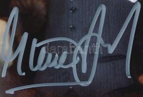 Steve Davis (1957- ) angol snookerjátékos, hatszoros világbajnok aláírása őt ábrázoló fotón, tanúsít...