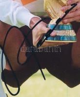 Jürgen Klinsmann (1964- ) német labdarúgó, az 1990-es világbajnokság győztes csapatának tagja, edző ...