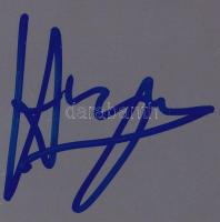 Hugh Mitchell (1989- ) angol színész aláírása őt ábrázoló képen (a Harry Potter és a Titkok Kamrája ...