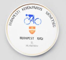 1972, Budapesti Kerékpáros Szövetség Hollóházi díjplakett, jelzett, hibátlan, d: 13,5 cm