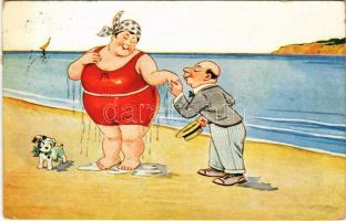 Fat lady on the beach, humour (EB)