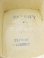 1886 - 1888 körül, Fischer Ignác kerámiagyára, Díszváza - ún. perzsa dekorral. Színes mázakkal fedet...