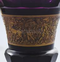 cca 1910/30 Moser Karlsbad ametisztszínű talpas váza, oldalán savmaratott és políraranyozott, kentau...