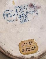 1880 körül, Zsolnay díszkorsó. Magastüzű színes mázakkal fedett öntött finomfajansz. Közel-keleti st...