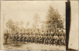 Osztrák-magyar katonák csoportja / WWI Austro-Hungarian K.u.K. military, group of soldiers. photo (lyuk / pinhole)