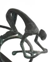 cca 1930/40 Art deco biciklis szobor. Patinázott bronz, talapzaton, jelzés nélkül, 28x19,5 cm