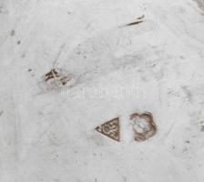 Ezüst (Ag) teaszervírozó szett. Teáskanna, cukortartó, kancsó. Kerek talpon bordázott test, fedeleke...