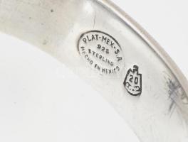 Ezüst(Ag) csavart nyelű, kagylómintás süteménycsipesz, jelzett, h: 16,3 cm, nettó: 62,6 g