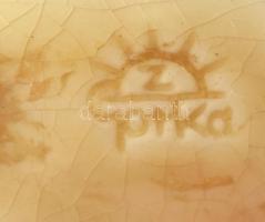 Gorka Géza (1984-1971): Menyétes kínáló, Zsolnay korszak Mázas kerámia, jelzett, hibátlan 12x8 cm