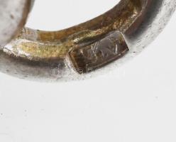 Ezüst(Ag) masszív bilincses karkötő, jelzett, h: 21 cm, nettó: 30,3 g