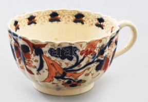 Antik fajansz teás csésze. Kézzel festett, jelzés nélkül, kisebb mázhibákkal, füle ragasztott. d: 10 cm