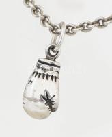 Ezüst(Ag) anker nyaklánc bokszkesztyű medállal, jelzett, h: 60 cm, nettó: 1,8×0,7 cm, nettó: 8,8 g