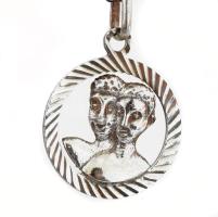 Ezüst(Ag) dupla szemes nyaklánc "ikrek" horoszkópos medállal, jelzett, h: 48,5 cm, d: 1,9 cm, nettó: 8 g