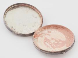 Ezüst(Ag) pudrié egyiptomi mintával, jelzett, d: 5 cm, bruttó: 41 g