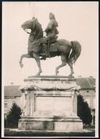 II. Rákóczi Ferenc lovas szobra Szegeden. Ifj. Vastagh György (1868-1946) szobra, hátulján a szobrász autográf feliratával. 18x12 cm