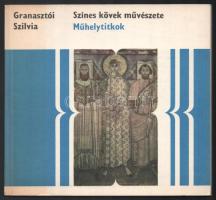 Granasztói Szilvia: Színes kövek művészete. A szerző, Granasztói Szilvia. (1943-) iparművész, művészetpedagógus tanár által az Entz családnak DEDIKÁLT! Bp., 1970, Corvina. Kiadói papírkötés.